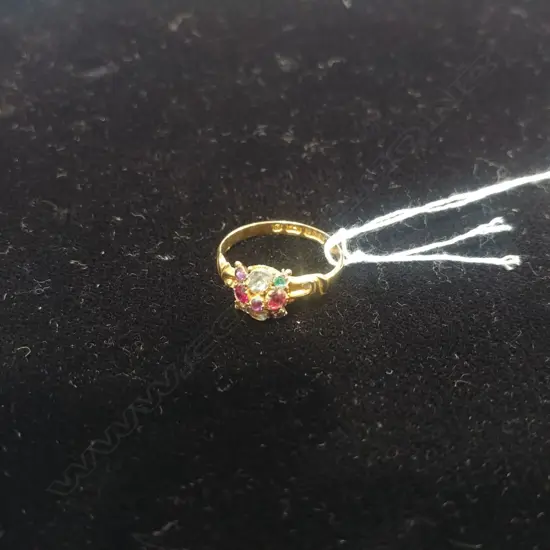 15CT GOLD AND GEMSTONE SET RING