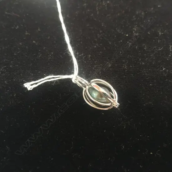 TAHITIAN BLACK PEARL PENDANT