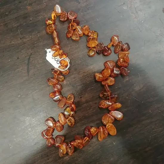 AMBER NUGGET NECKLACE