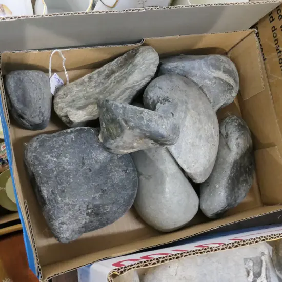 BOX OF GREENSTONE/NEPHRITE BOULDERS X 8