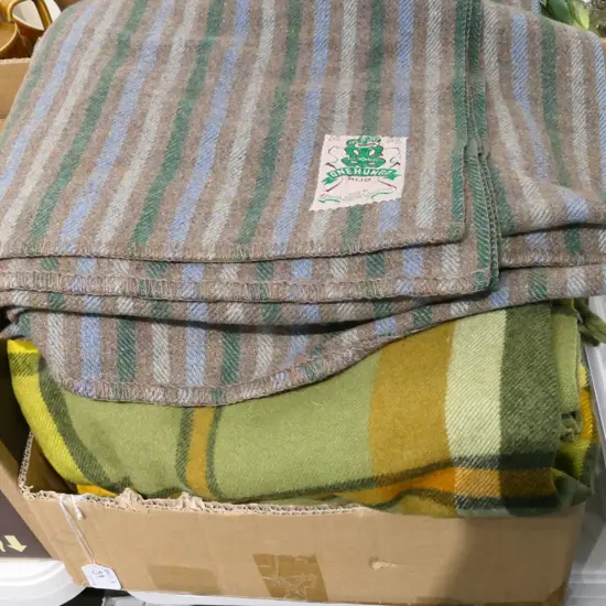 3 VINTAGE ONEHUNGA WOOLLEN MILLS BLANKETS - ONE A/F