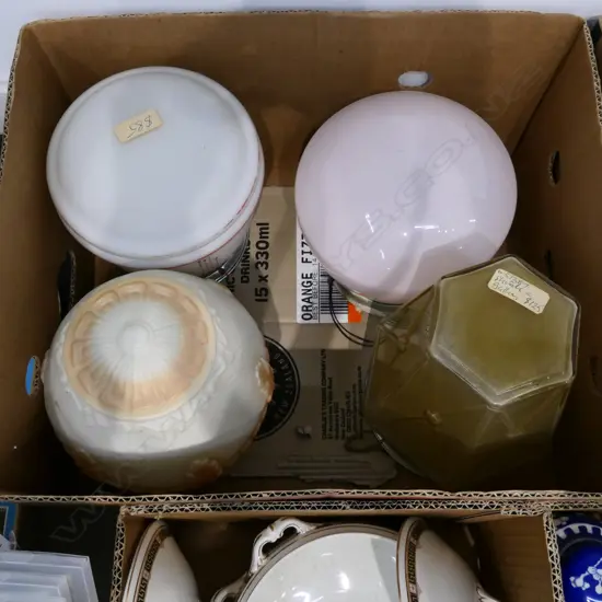 BOX LOT ART DECO LIGHT SHADES