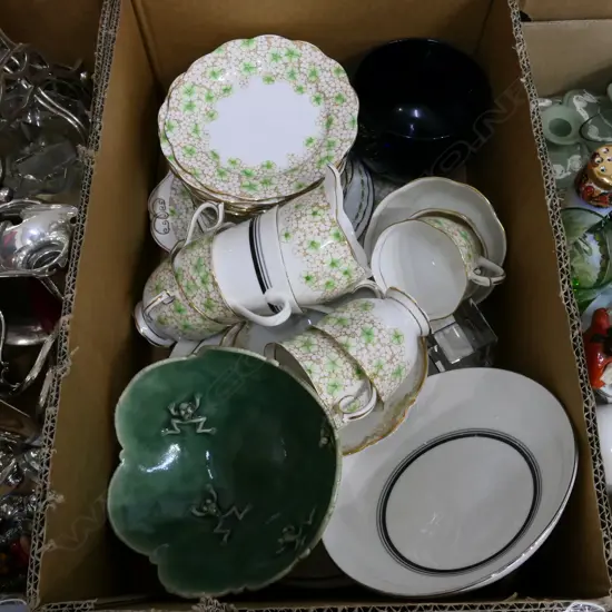 LOT ROYAL ALBERT TEASET/DOULTON/LIMOGES ETC