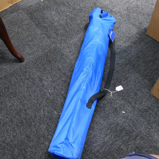 FOLDING CAMP CHAIR-AS NEW 