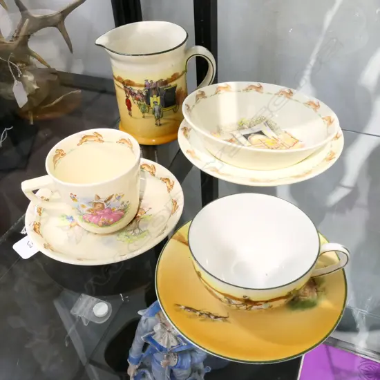 COLLECTION DOULTON PIECES INCL BUNNYKINS
