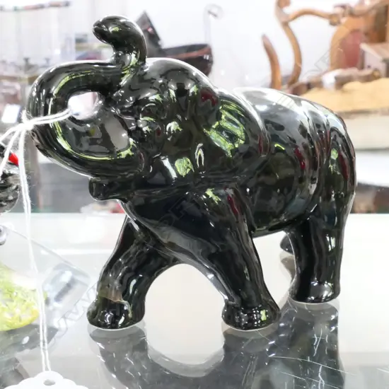 CROWN LYNN  BLACK ELEPHANT L.140mm