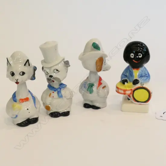 LOT 4 SMALL CHINA FIGURES