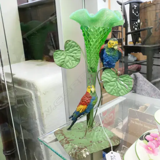 VICT EPERGNE WITH METAL PARROTS ON STAND H 240 MM