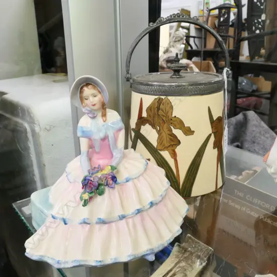 R. DOULTON 'DAYDREAMS' FIGURINE AND BISCUIT BARREL 