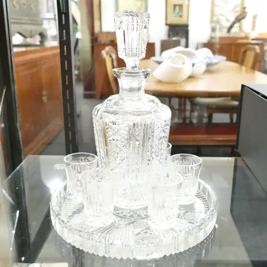 CRYSTAL DECANTER/TRAY + 5 GLASSES
