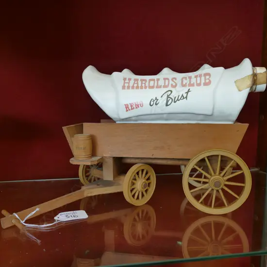 JIM BEAM DECANTER HAROLD'S CLUB CARRIAGE L330MM
