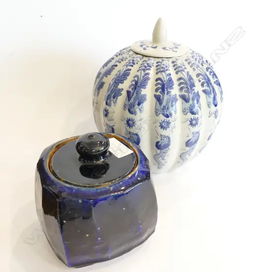 CHINESE B/W LIDDED POT AND BLUE JAR