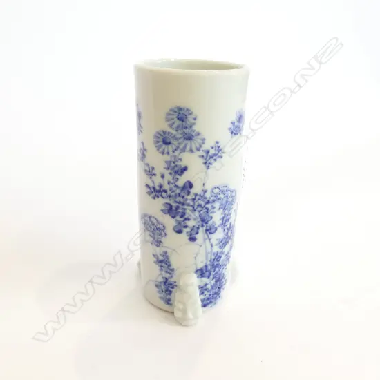 SMALL old chinese  B + W BRUSH POT H.135mm...