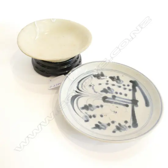 'MING' CELADON SMALL BOWL + 'CHING' B&W DISH