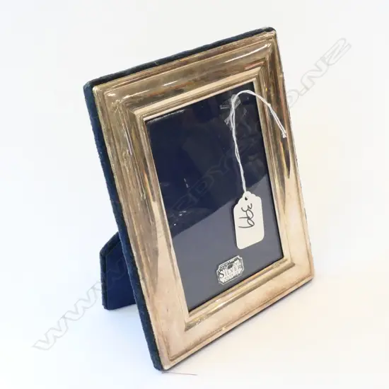 Photo frame London 268  grams 