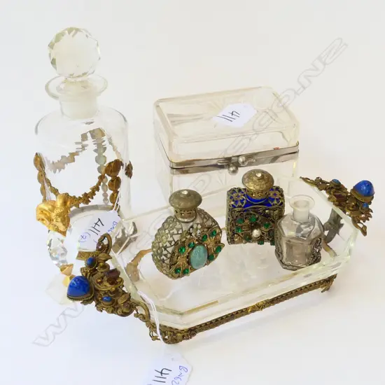 LOT CRYSTAL BOX /SCENT /TRAY ETC