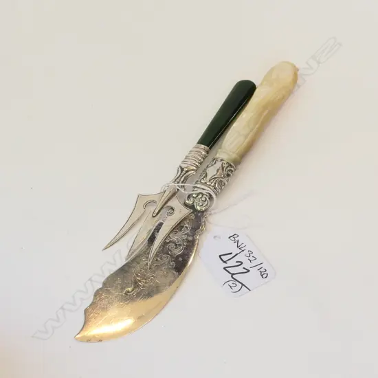 STG SILVER FISH KNIFE AND FORK