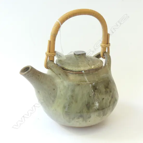 DOREEN BLUMHARDT TEAPOT C1960'S