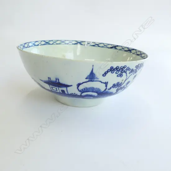 18thC ENGLISH BLUE & WHITE BOWL ...