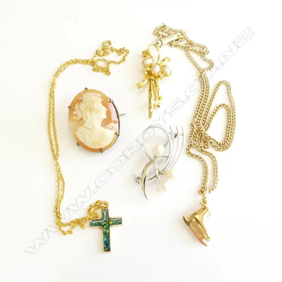 BAG OF GOLD & GP JEWELLERY; CAMEO; SIL PEARL BROOCH