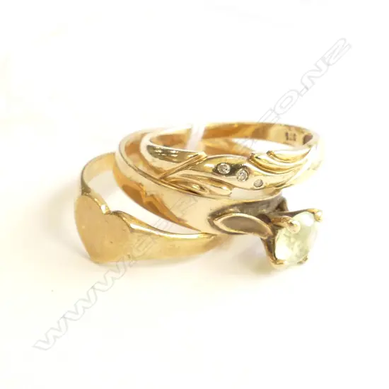 3 9CT GOLD RINGS 1 WITH WHITE STONE 5.85GMS