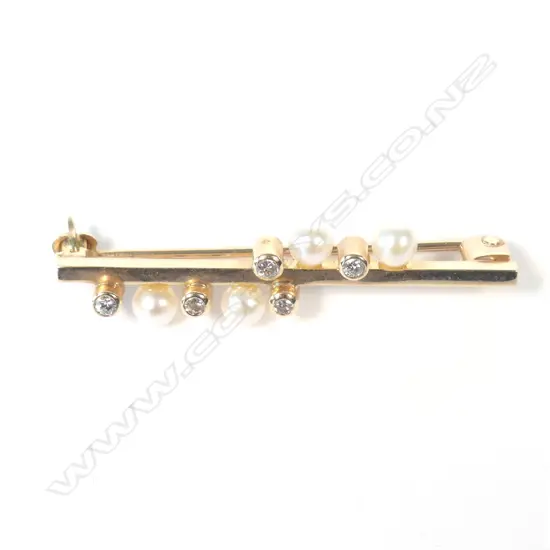 9CT GOLD PEARL DIAMOND BROOCH