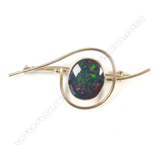 9CT GOLD OPAL DOUBLET BROOCH