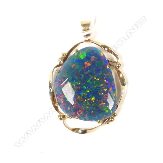 OPAL DOUBLET IN 9CT GOLD PENDANT FRAME