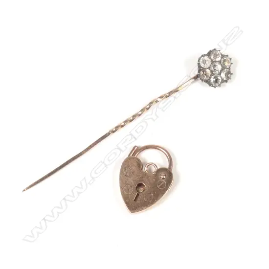 9CT GOLD LOCKET AND PASTE PIN 