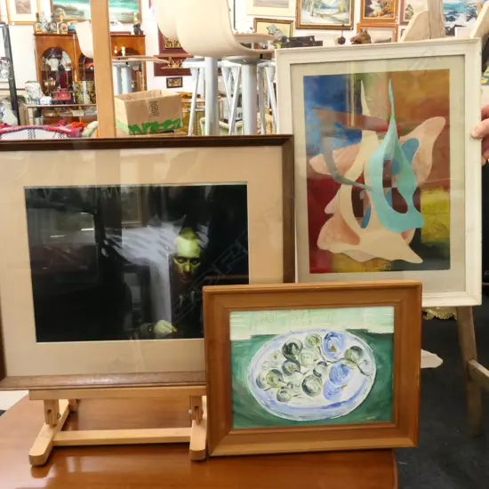 4 ASST FRAMED WORKS INCL. PHOTO PUTIN / R. W. YOUNG ABSTRACT ETC