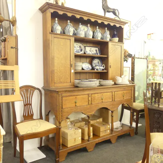 GEORGIAN REVIVAL OAK HUTCH DRESSER W 1510