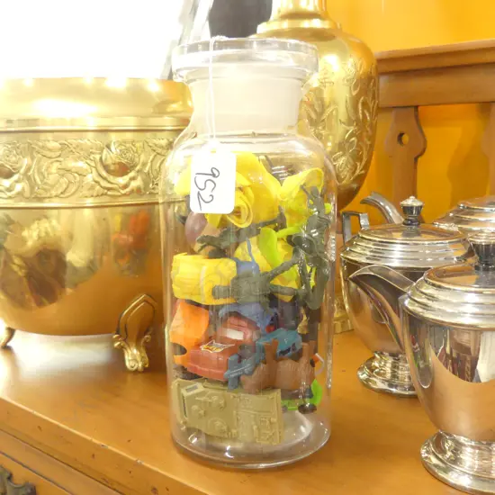 APOTHECARY JAR WITH ASST PLASTIC TOYS H 240 MM