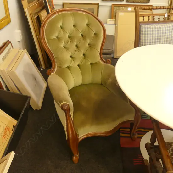 VICTORIAN GRANDFATHER CHAIR