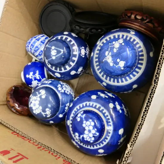 LOT ASST B+W GINGER JARS + WOODEN STANDS