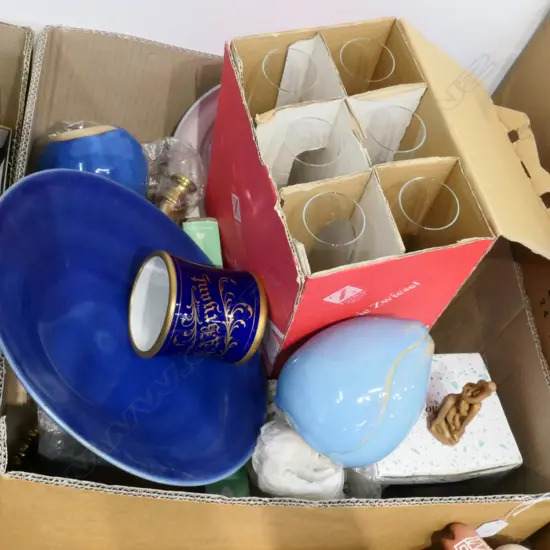 LOT ASST CRYSTAL /BRASS WARE ETC