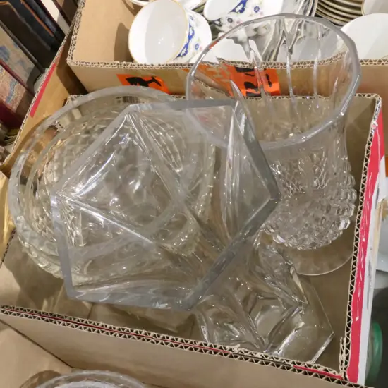LOT 3 GLASS / CRYSTAL VASES