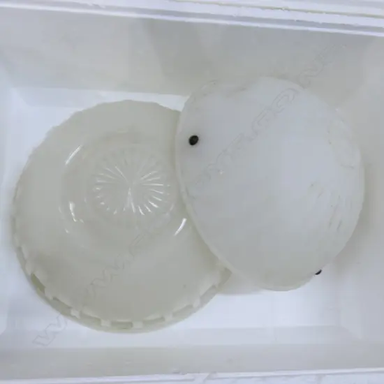 BOX LOT VINTAGE PENDANTS