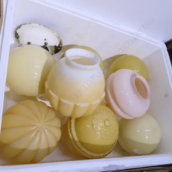 BOX LOT ART DECO GLOBE SHADES