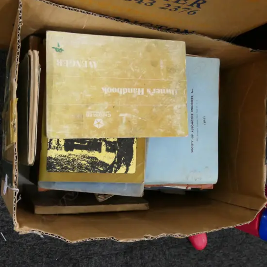 BOX OF SELECTION OF ENGINEERING/CAR MANUALS