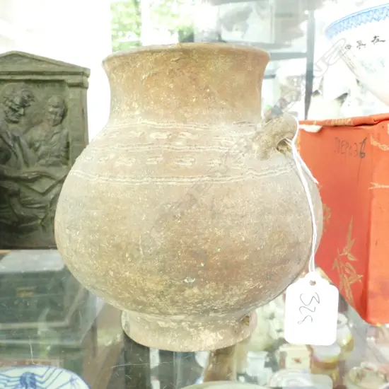 HAN STYLE TERRACOTTA ARCHAIC TWO HANDLED JAR