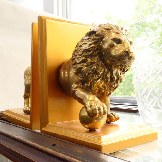 LION BOOKENDS 500MM L