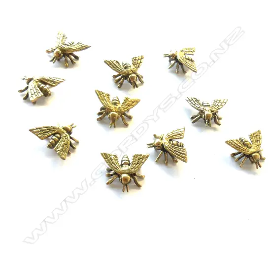 TEN TINY BRASS BEES, L. 30MM