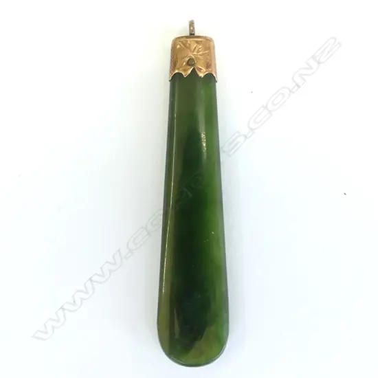 9CT GOLD GREENSTONE FOB PENDANT