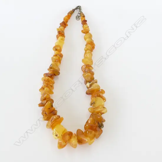 BALTIC AMBER NECKLACE