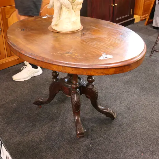 VICTORIAN WALNUT LOO TABLE W. 610MM