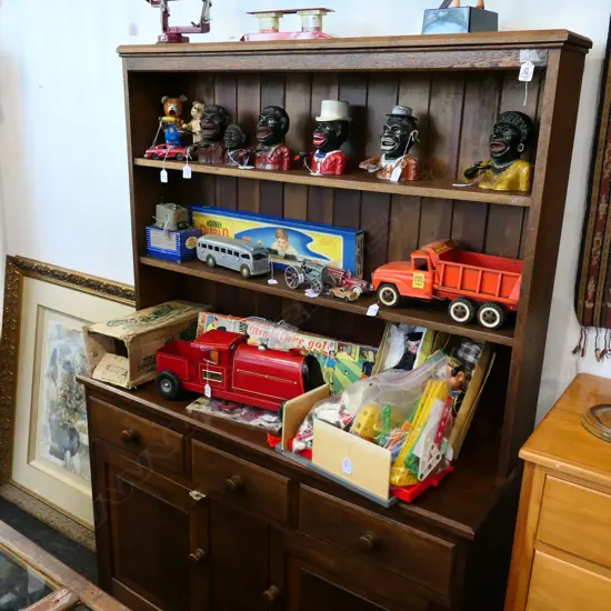 ARTS & CRAFTS STYLE OAK PLATE RACK DRESSER 