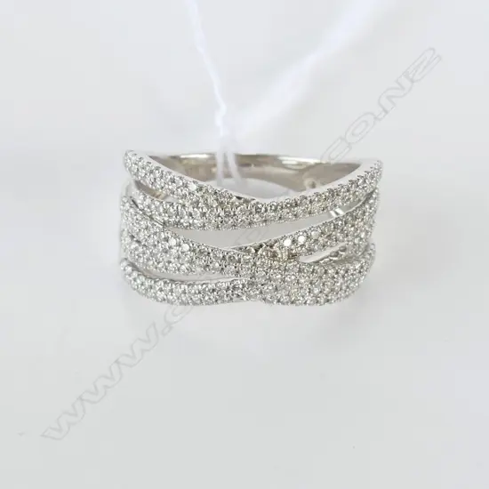 9CT WHITE GOLD AND DIAMOND DRESS RING