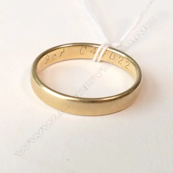9CT GOLD WEDDER 4.17gm