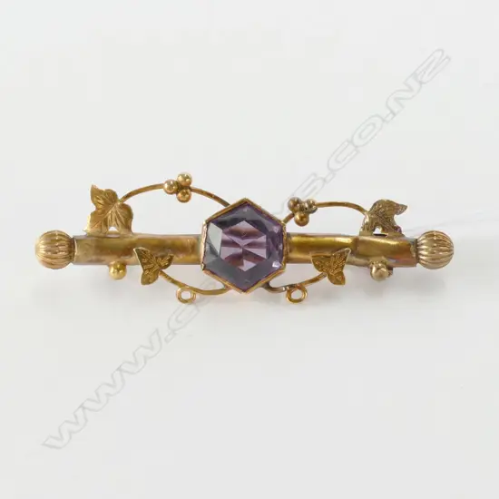 ANTIQUE AMETHYST & GOLD BROOCH 3.5GMS