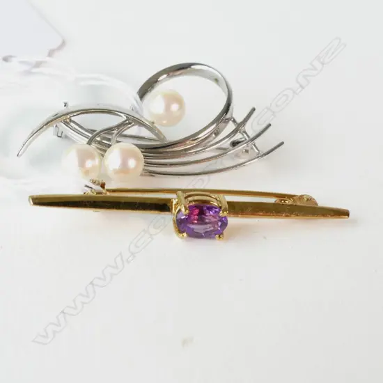 2 SILVER BROOCHES 1 G/P AMETHYST + W PEARLS